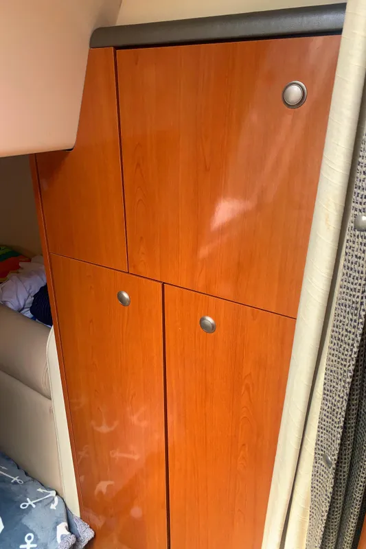 2005 Maxum 3100 SCR