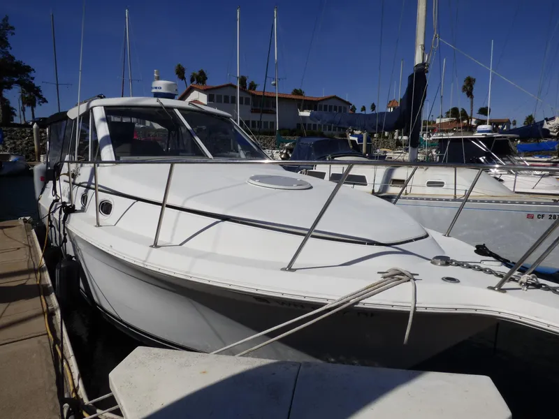 1997 Carver 28 Mid Cabin with Hardtop