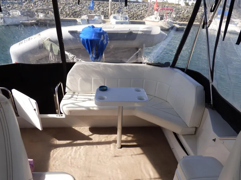 1997 Carver 28 Mid Cabin with Hardtop