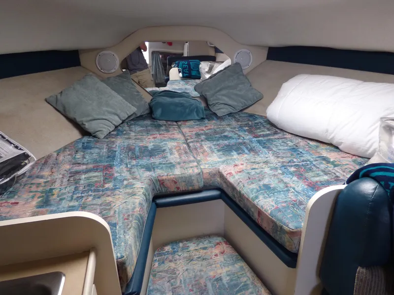 1997 Carver 28 Mid Cabin with Hardtop