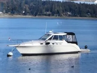 1997 Carver 28 Mid Cabin with Hardtop