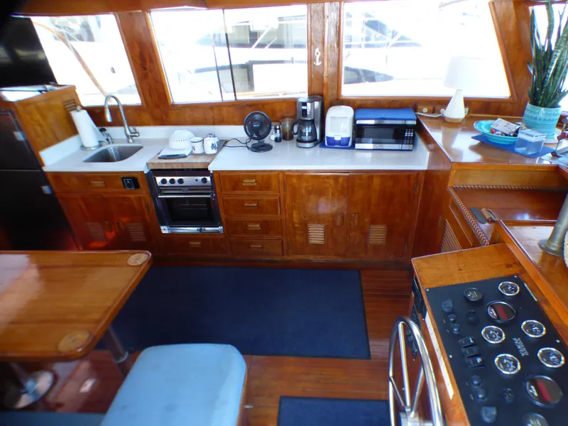1984 C & L Sea Ranger