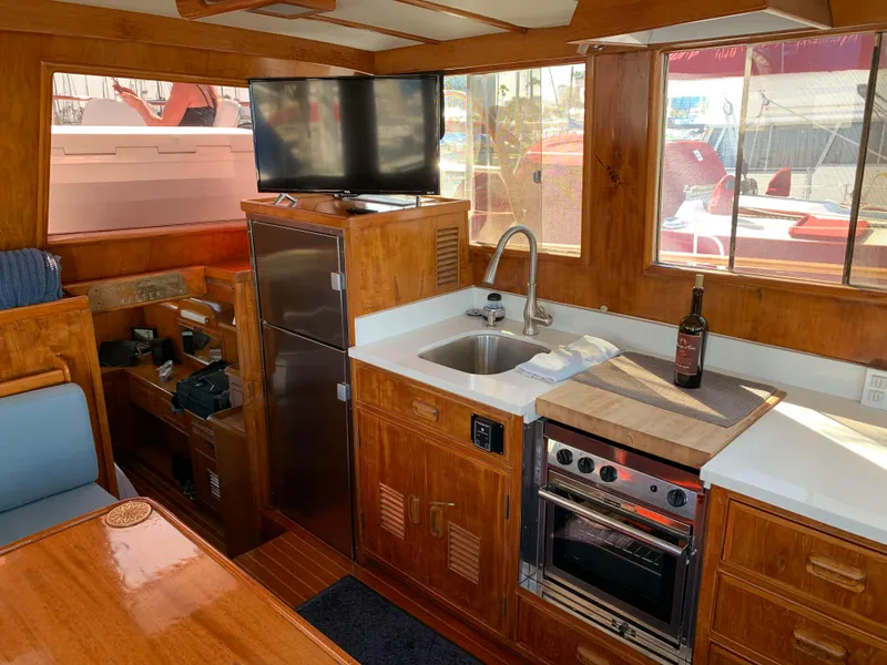 1984 C & L Sea Ranger