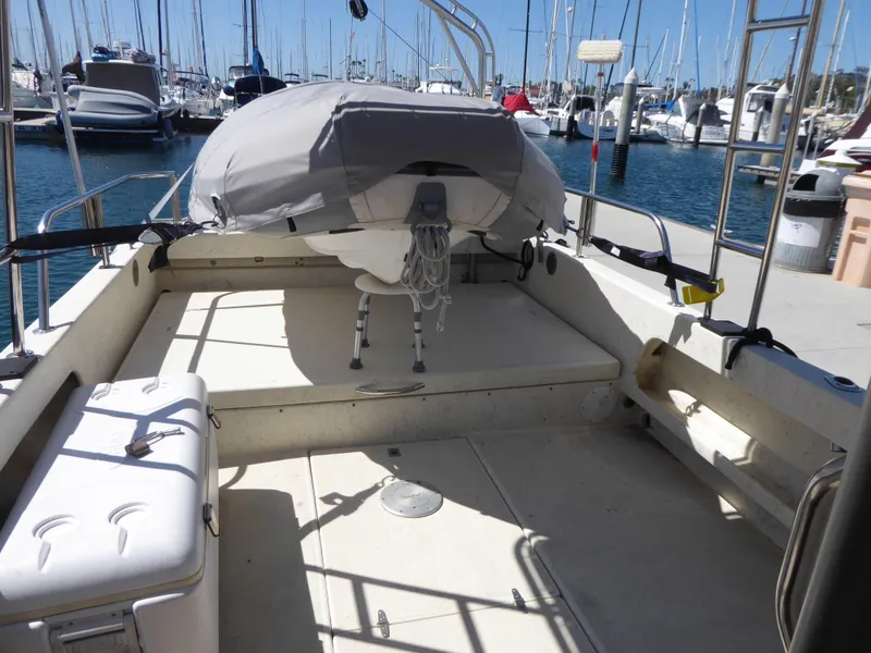 Dinghy Rigged (NOT Incl)