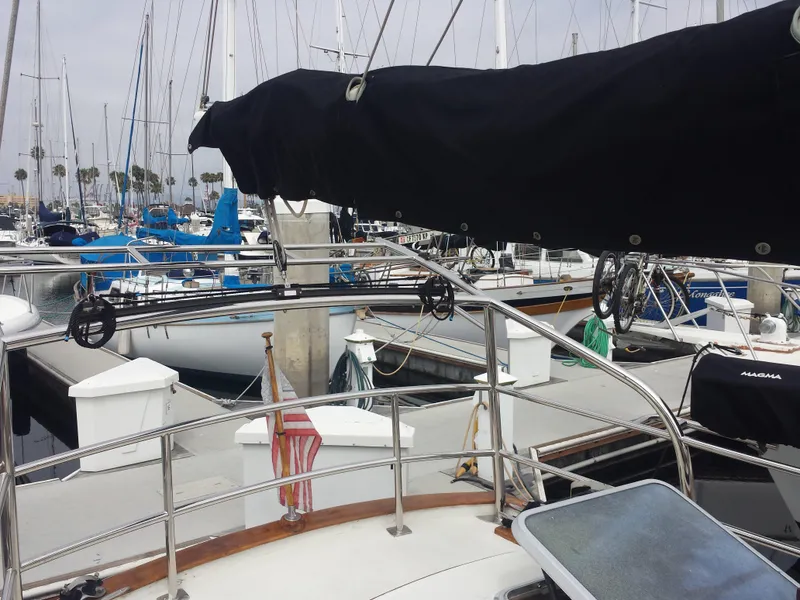 1976 Islander Freeport