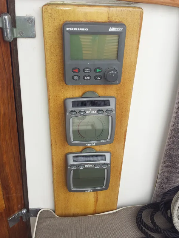 1976 Islander Freeport