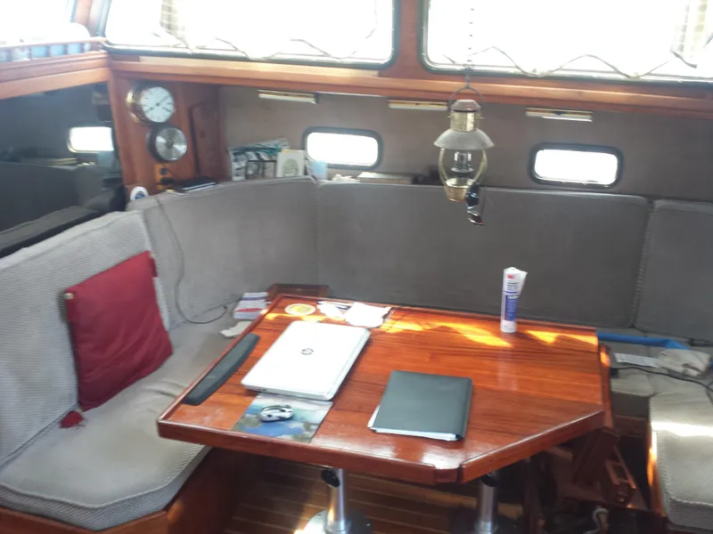 1976 Islander Freeport