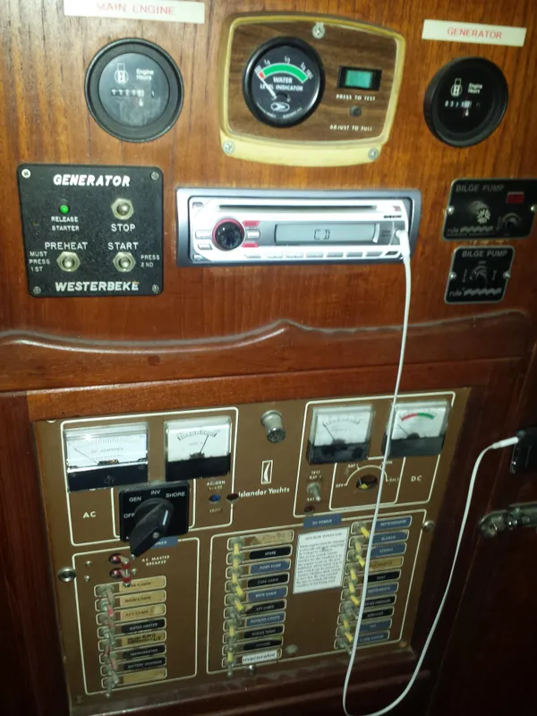 1976 Islander Freeport