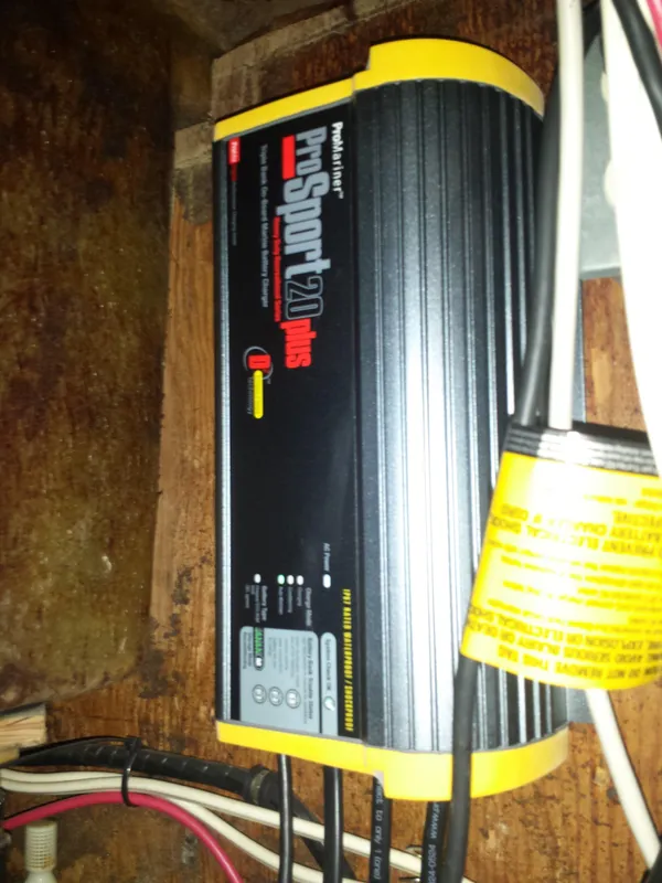 ProSport 20 Plus Charger