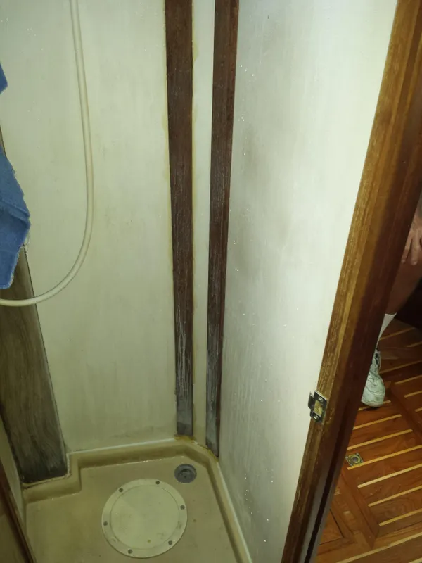 1976 Islander Freeport