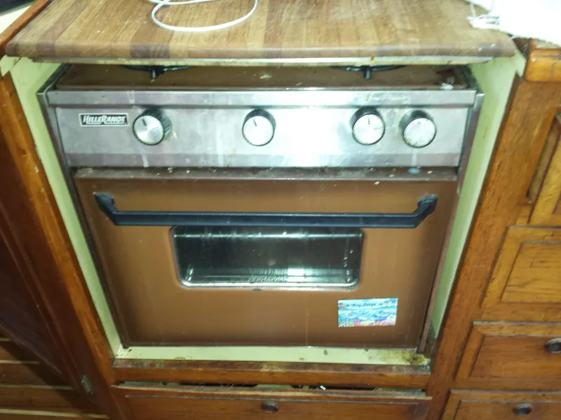 1976 Islander Freeport