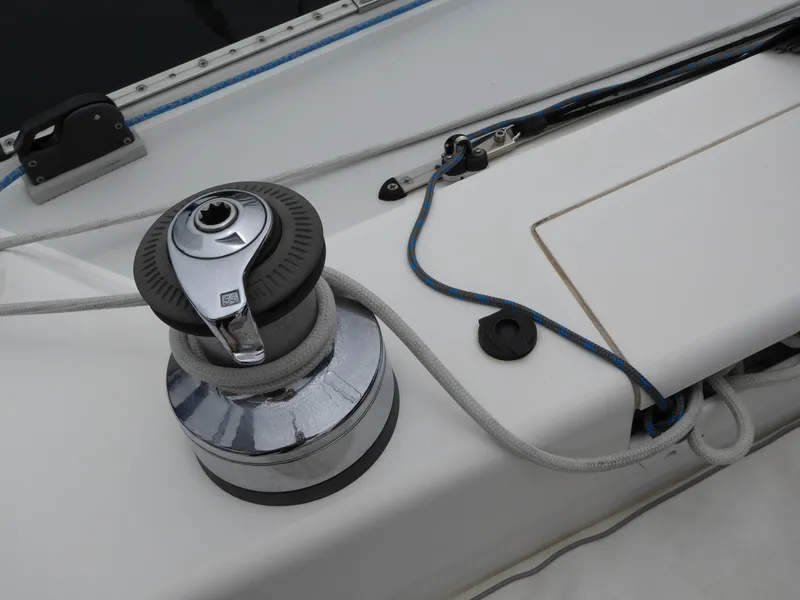 Power winch (1 of 2)