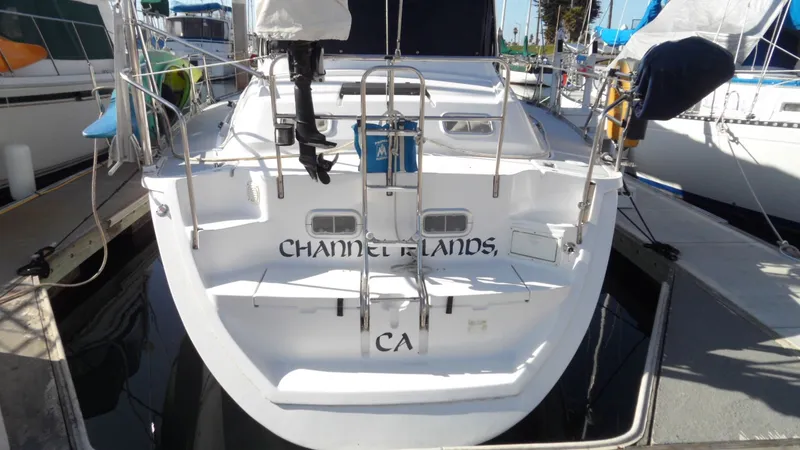 1998 Hunter Passage 42