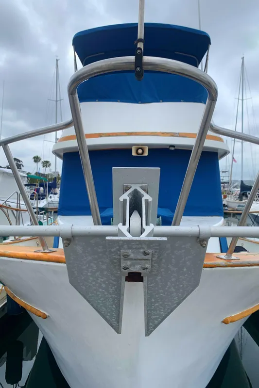 1977 CHB Tri-Cabin 34