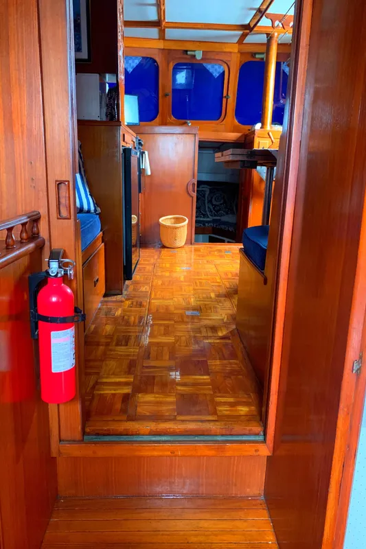 1977 CHB Tri-Cabin 34