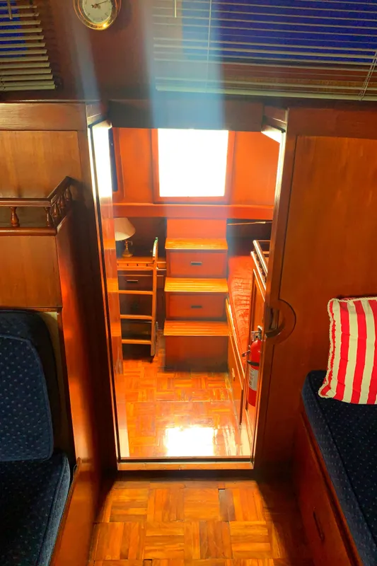 1977 CHB Tri-Cabin 34