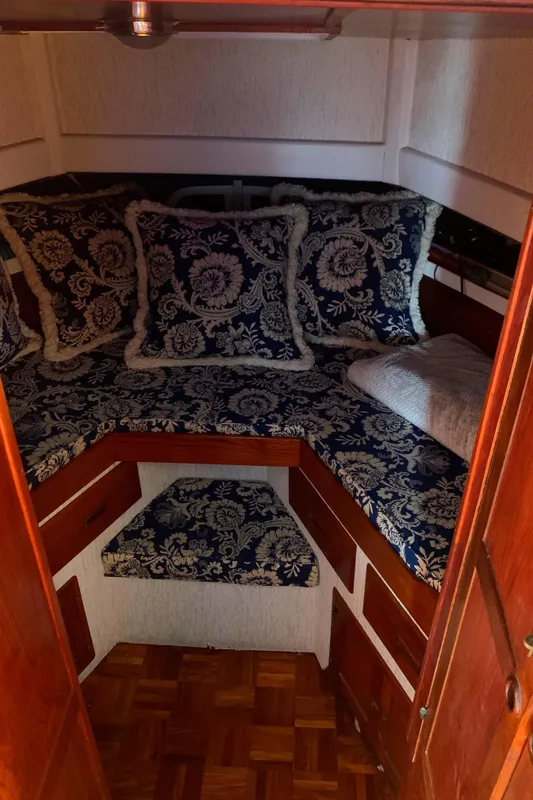 1977 CHB Tri-Cabin 34