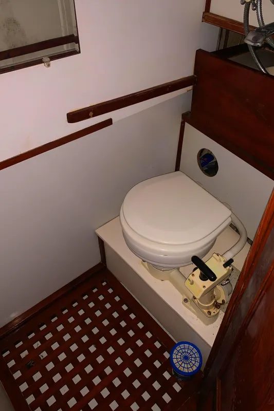 1977 CHB Tri-Cabin 34
