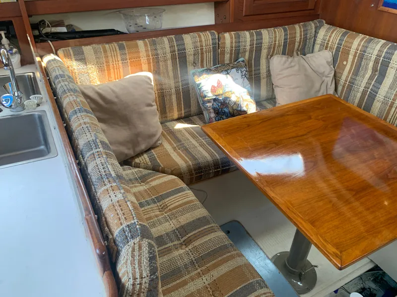 1986 Catalina 30