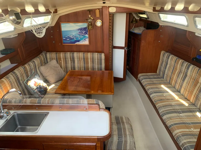 1986 Catalina 30