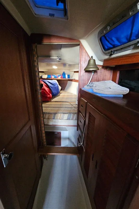 1986 Catalina 30