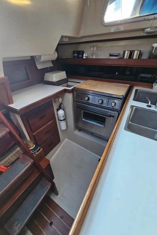 1986 Catalina 30