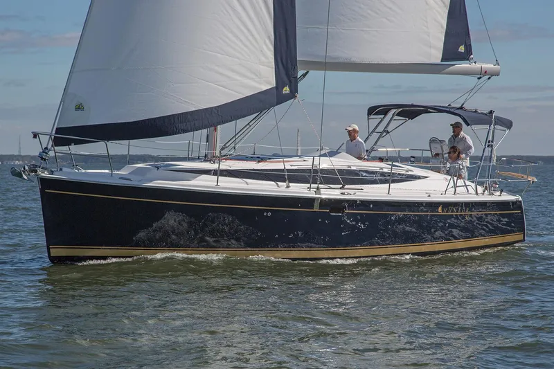 2016 Hunter Marlow Hunter 37