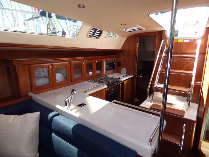 2016 Hunter Marlow Hunter 37