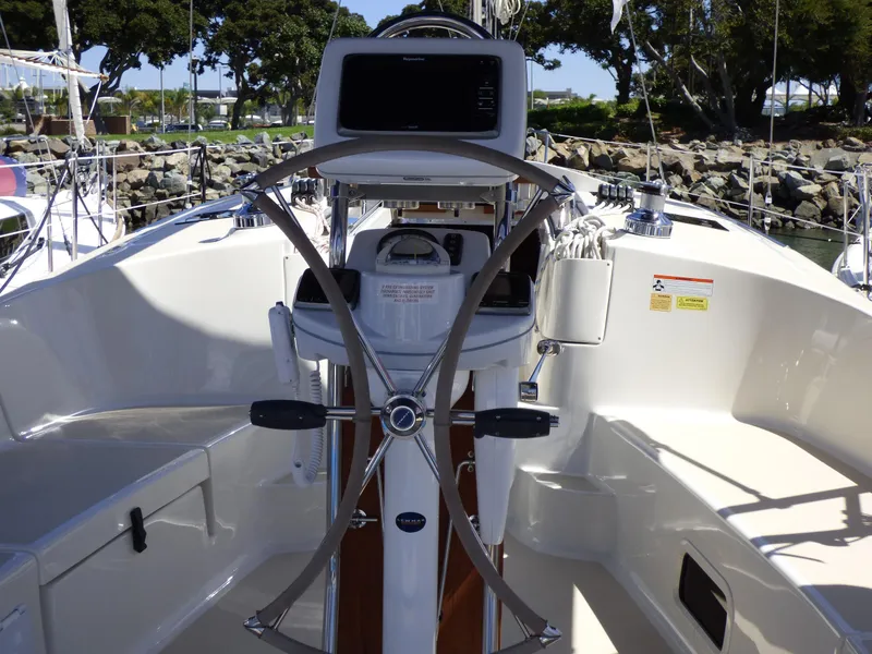 2016 Hunter Marlow Hunter 37