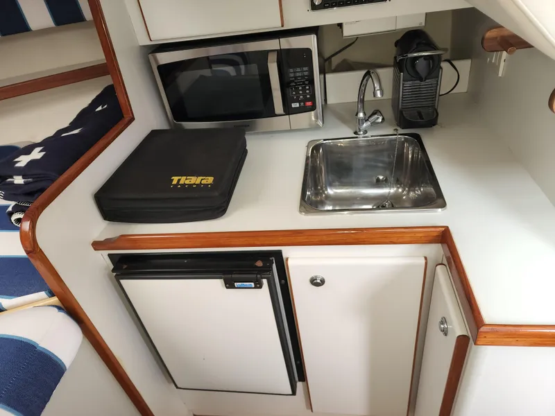 2003 Tiara Yachts 2900 Coronet