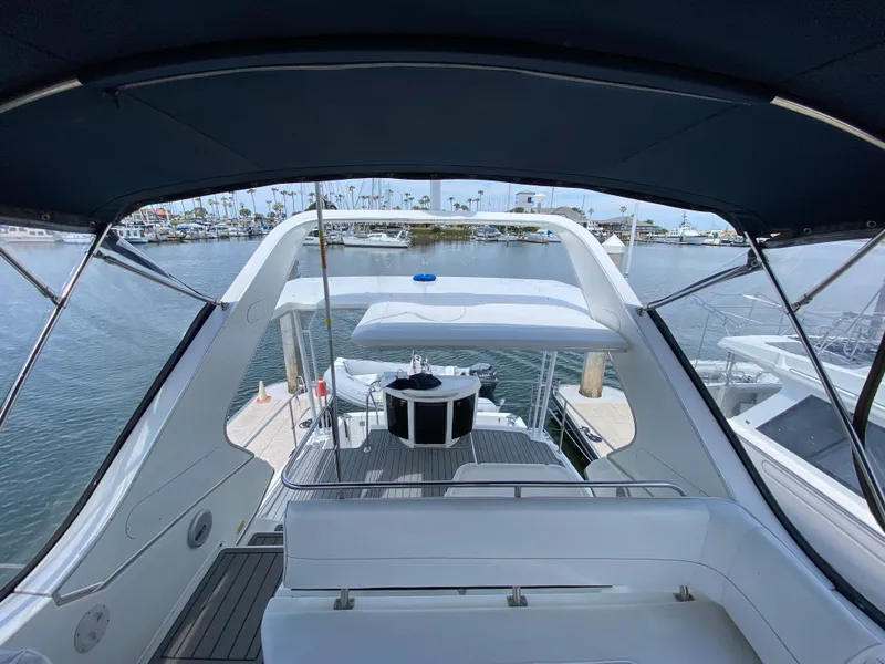Aft full enclosure