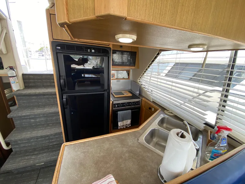 Galley with newer ref/freezer