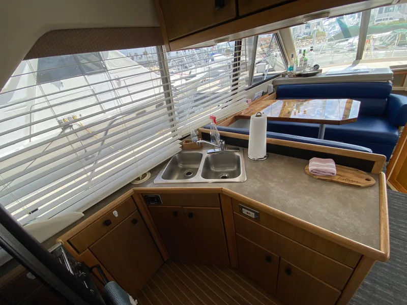 2001 Bayliner 4087 Aft Cabin Motoryacht