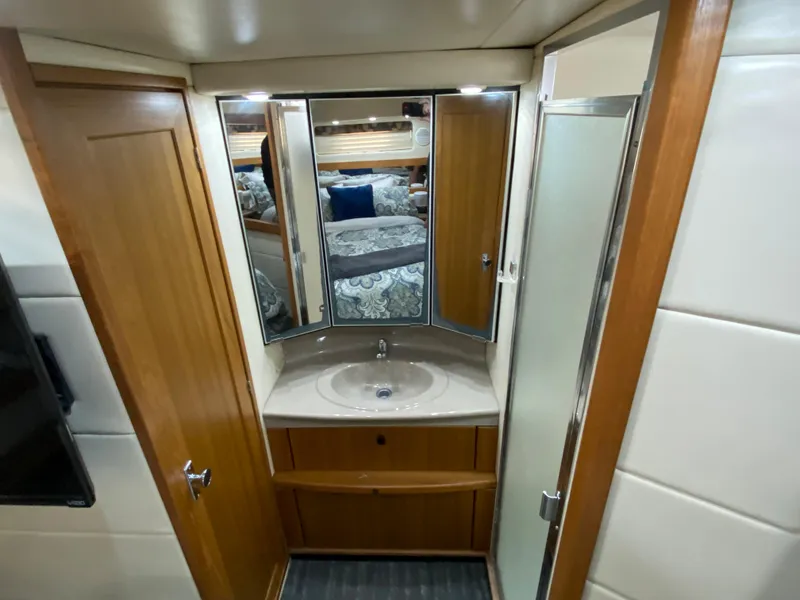 Aft stateroom sink