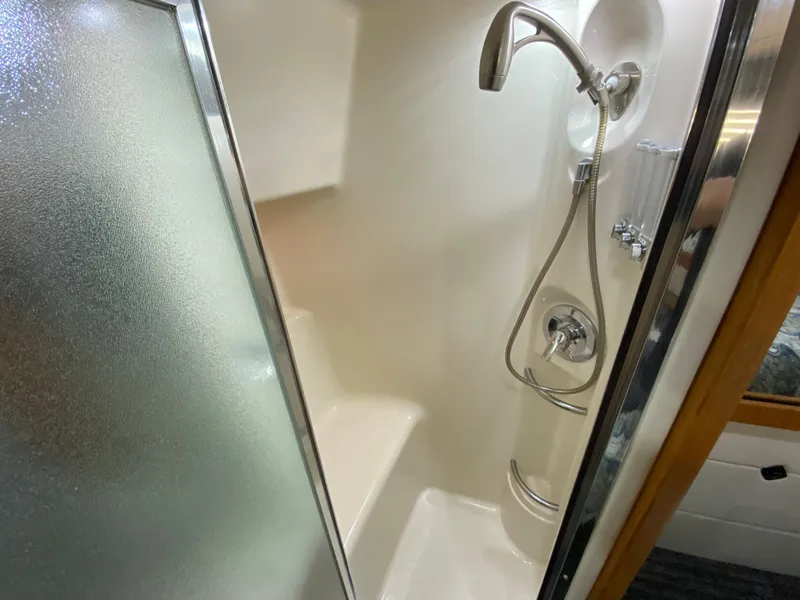 Aft stateroom shower