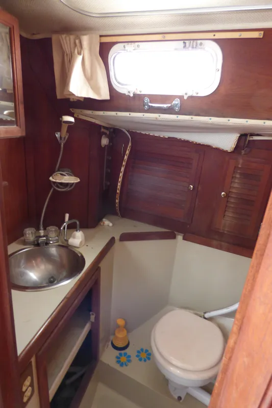 1973 Islander Sloop