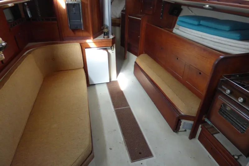 1973 Islander Sloop