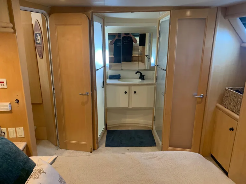 1998 Carver 455 Motor Yacht
