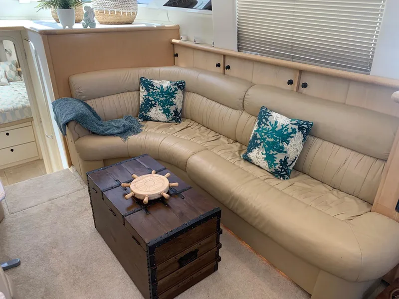 1998 Carver 455 Motor Yacht