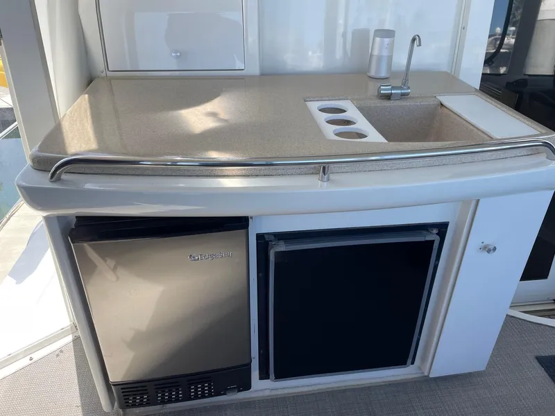 1998 Carver 455 Motor Yacht