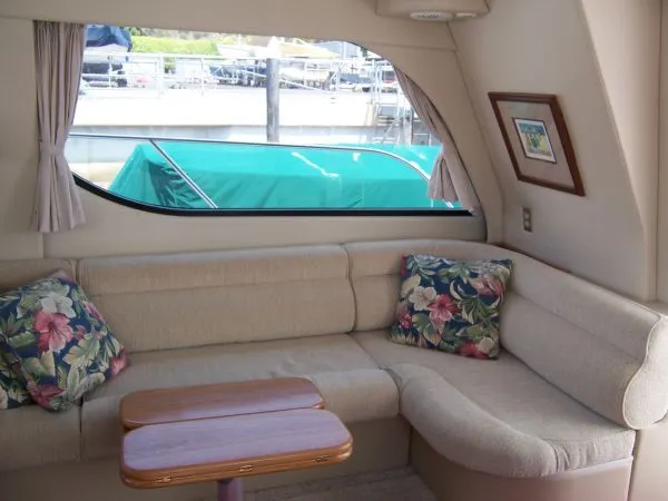 2001 Bayliner 3788