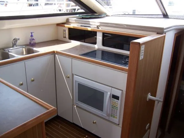 2001 Bayliner 3788