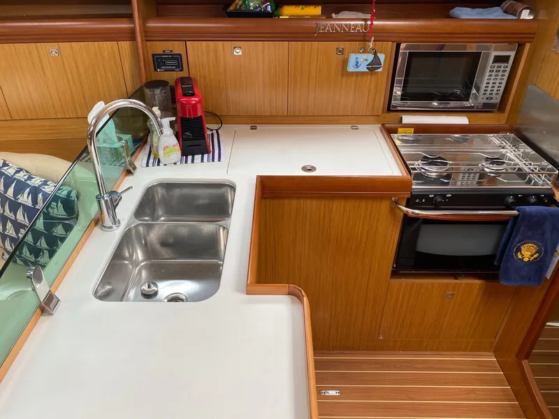 2008 Jeanneau 39i