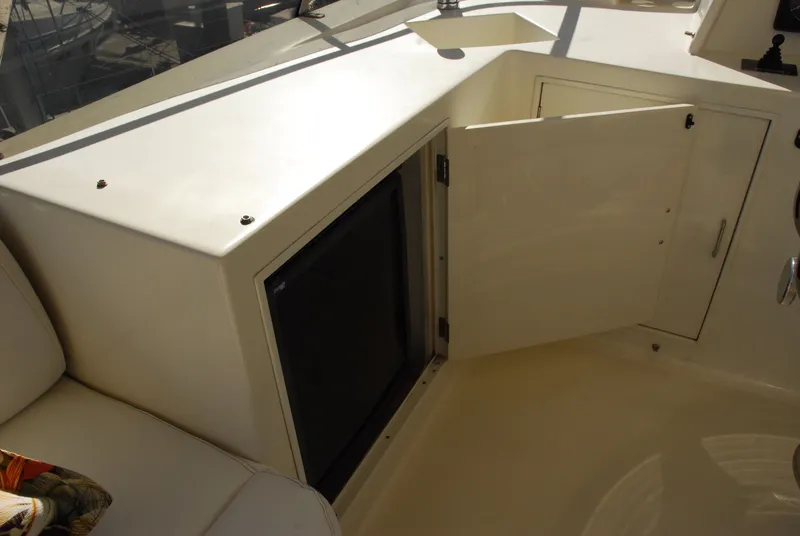 New Fly-bridge refrigerator