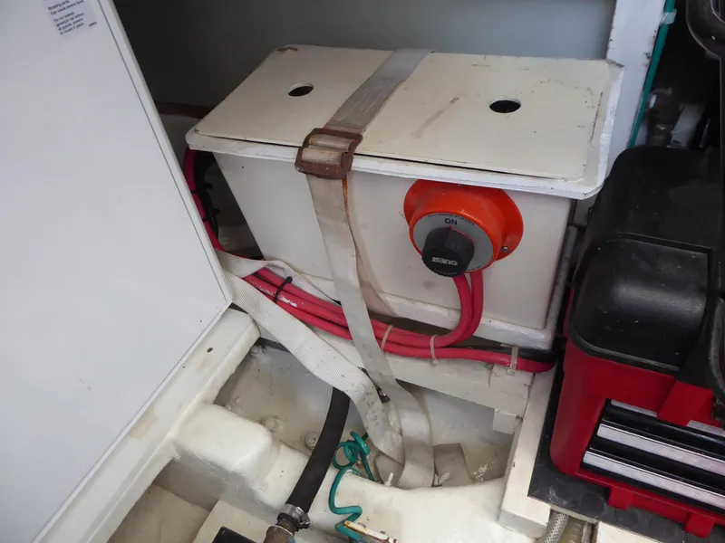 Battery switch