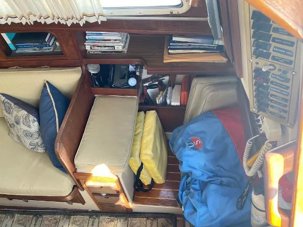 1985 Newport Sloop