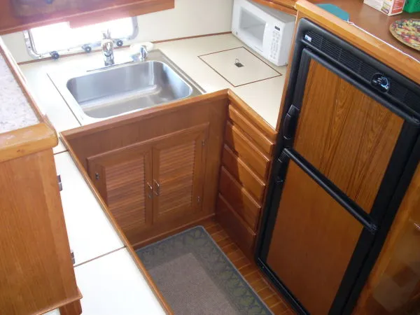 1988 PT Cockpit Motoryacht
