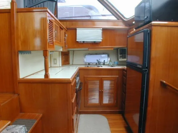 1988 PT Cockpit Motoryacht