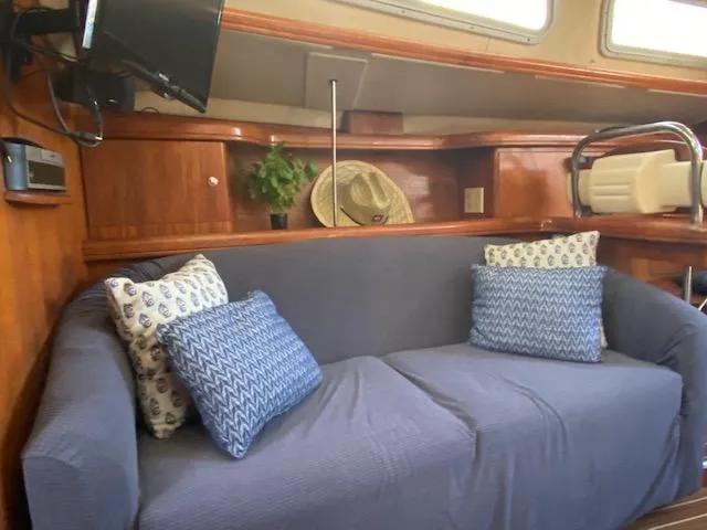 2005 Hunter 41
