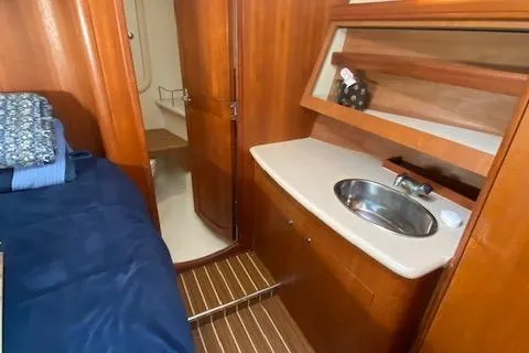 2005 Hunter 41